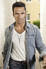 萨赫拉个人资料,跨越时空的传奇人生