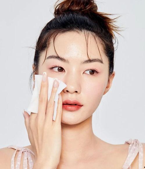 卸妆巾明星,轻松卸除彩妆的秘密武器