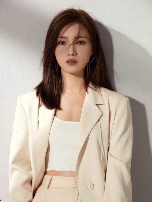 女演员傅晶,光影交织下的璀璨星辉