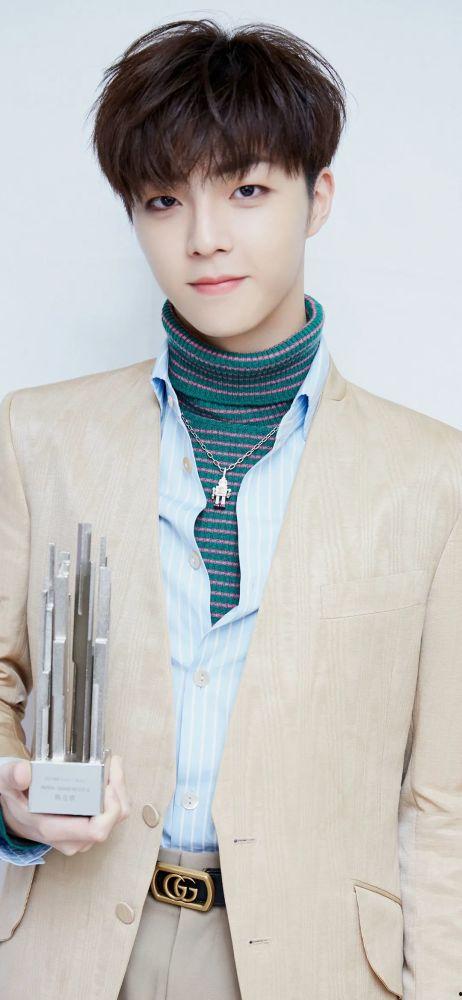 陈立农图片高清